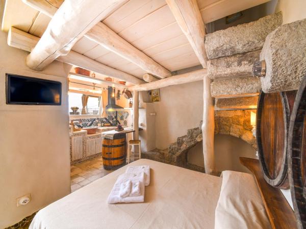 Belgodere di Mezzavia Apartments : photo 6 de la chambre studio avec baignoire spa