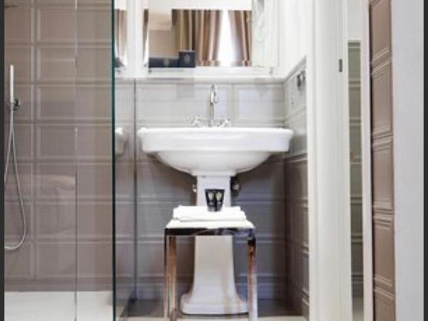 Hotel Lombardia : photo 9 de la chambre chambre double ou lits jumeaux supérieure