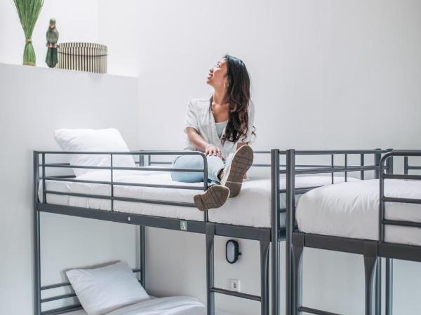 Pink Flamingo Boutique Hostel : photo 8 de la chambre lit dans dortoir mixte de 6 lits