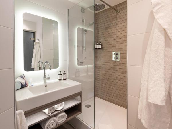 voco Edinburgh - Haymarket, an IHG Hotel : photo 6 de la chambre chambre standard lit queen-size