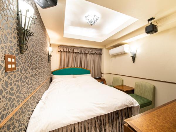 Hotel Nihonbashi Little Chapel Christmas (Adult Only) : photo 7 de la chambre chambre lit king-size