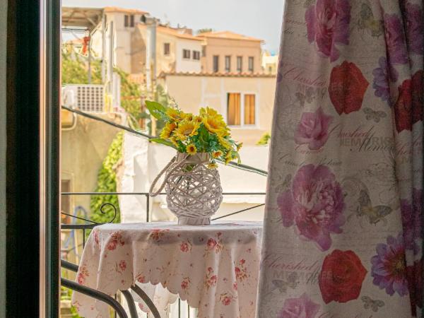 Poseidon Studios Chania Center : photo 7 de la chambre chambre double standard