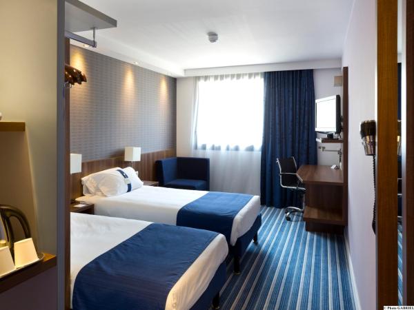 Holiday Inn Express Montpellier - Odysseum, an IHG Hotel : photo 1 de la chambre chambre double ou lits jumeaux standard