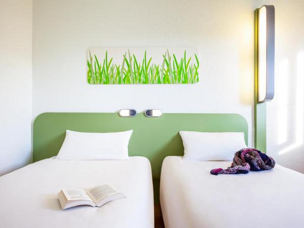 ibis budget Orange Centre : photo 3 de la chambre chambre lits jumeaux