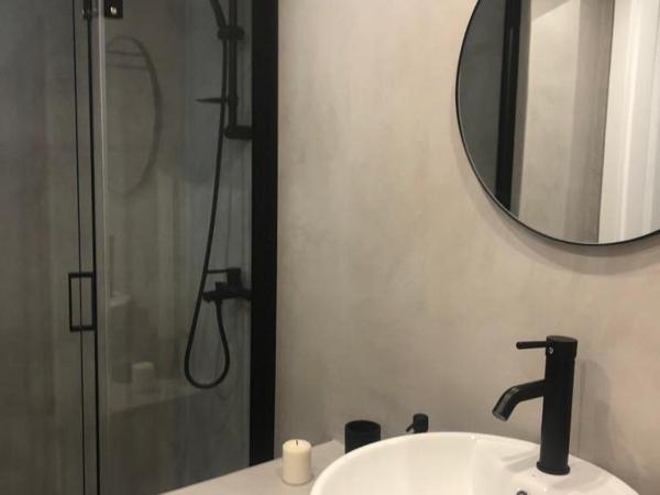 Exarcheia House : photo 5 de la chambre chambre double avec salle de bains privative