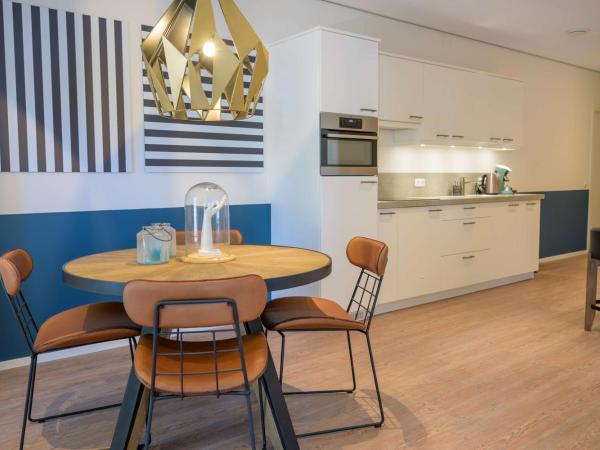 Flonk Hotel Groningen Centre, BW Signature Collection : photo 4 de la chambre appartement 1 chambre avec balcon