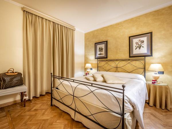 Palazzo Gamba Apartments al Duomo : photo 1 de la chambre appartement 2 chambres - vue sur dôme de cathédrale (2 adultes)