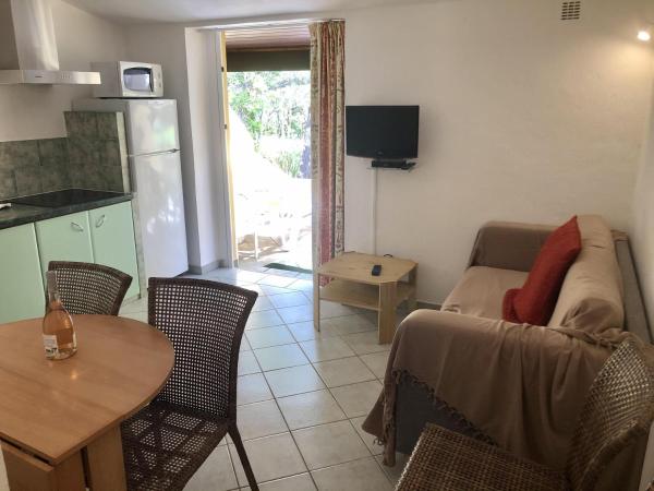 Villa Les Lieges de Palombaggia : photo 4 de la chambre bungalow - vue sur jardin