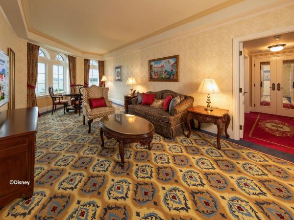 Hong Kong Disneyland Hotel : photo 4 de la chambre suite club royaume avec 1 lit king-size ou 2 lits doubles