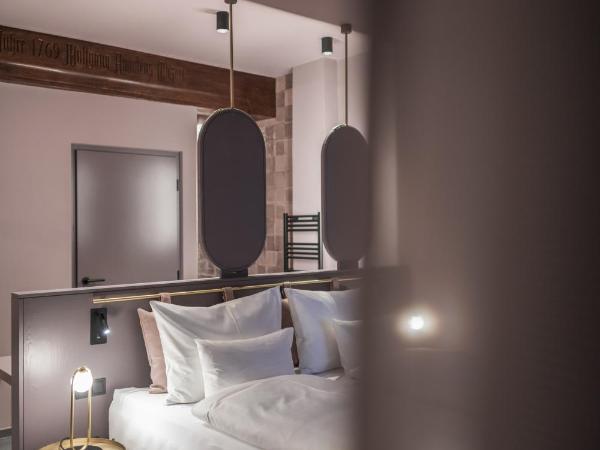 Altstadthotel Weisses Kreuz : photo 6 de la chambre grande chambre double