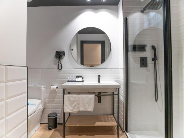 Hotel Boutique Puerta de las Granadas : photo 5 de la chambre hébergement Élégance - vue sur côte de gomérez