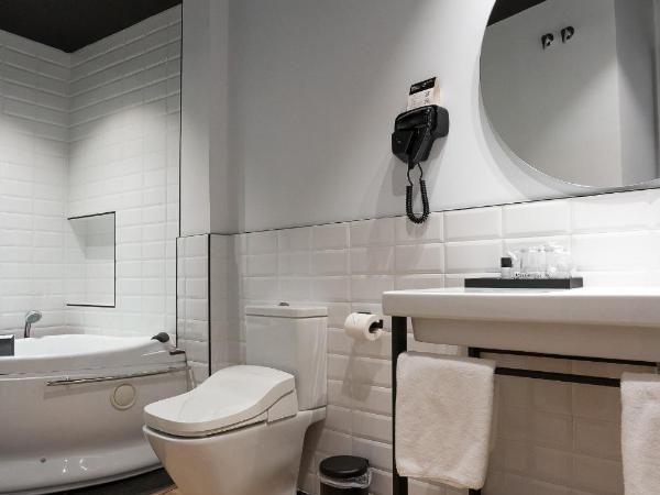 Hotel Boutique Puerta de las Granadas : photo 7 de la chambre hébergement premium avec jacuzzi - vue sur alhambra