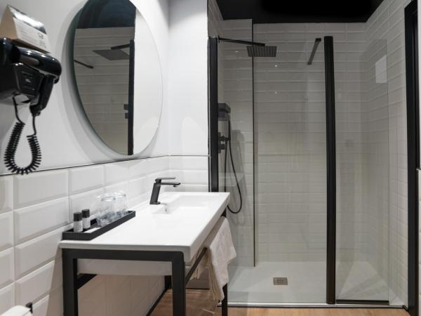 Hotel Boutique Puerta de las Granadas : photo 8 de la chambre chambre deluxe - vue sur l'alhambra