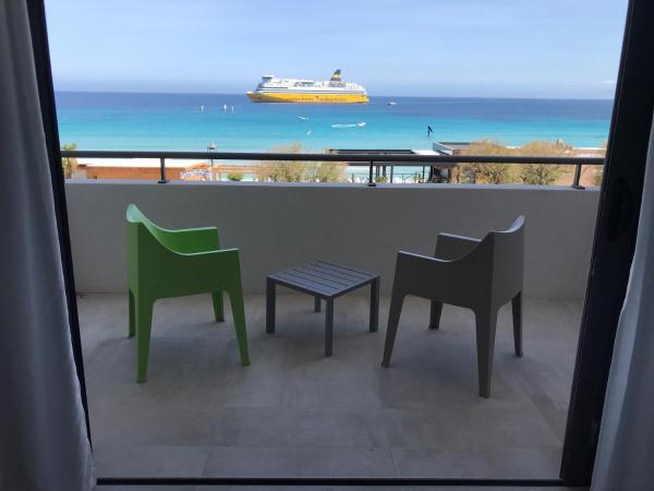 Hôtel L'Isula Marina : photo 1 de la chambre chambre triple supérieure - vue sur mer