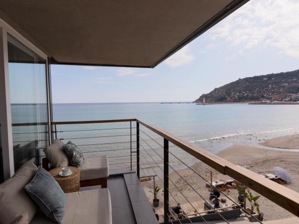 En Vie Beach Boutique Hotel - Adults Only : photo 1 de la chambre suite lit king-size - vue sur mer