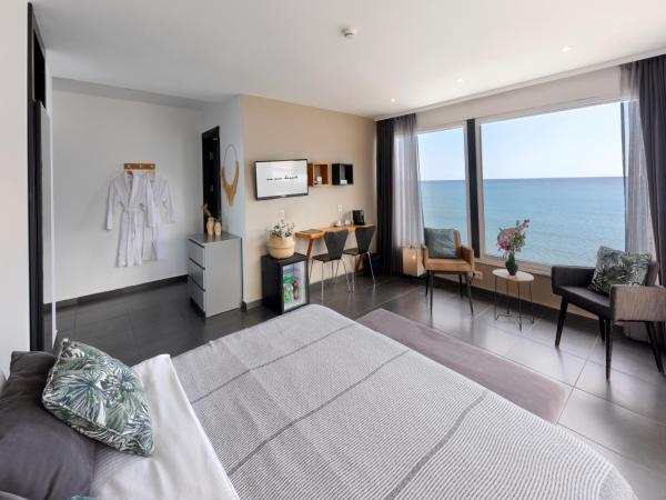 En Vie Beach Boutique Hotel - Adults Only : photo 3 de la chambre suite lit king-size - vue sur mer