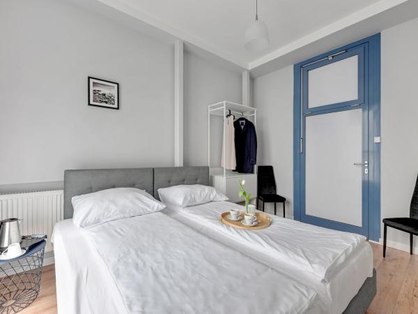 Przystanek Sopot Plaża : photo 5 de la chambre chambre double avec balcon