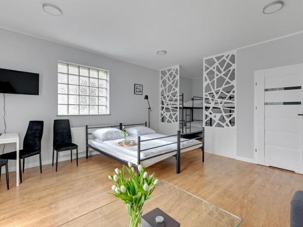 Przystanek Sopot Plaża : photo 5 de la chambre chambre familiale avec salle de bains privative