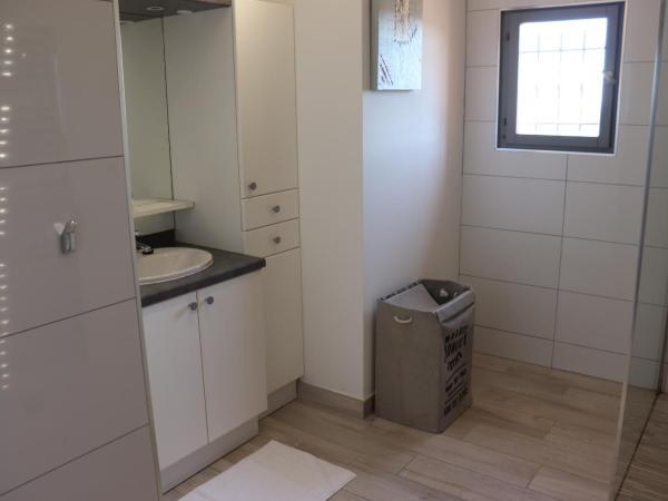 Résidence U Pirellu : photo 10 de la chambre villa standing - vue sur mer (6 adultes)