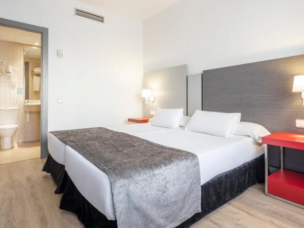 Ilunion Romareda : photo 5 de la chambre chambre double ou lits jumeaux classique