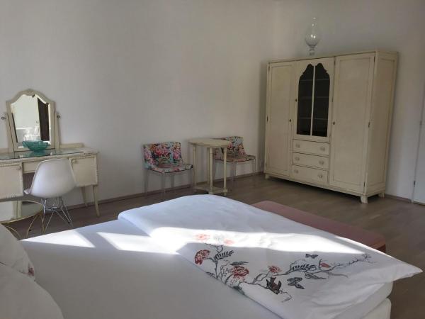 Design Apartments in Park : photo 4 de la chambre grande chambre double