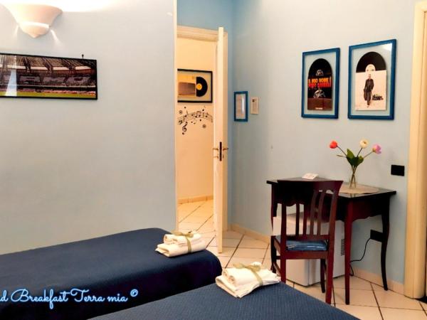 B&B Terra Mia Napoli : photo 1 de la chambre chambre triple