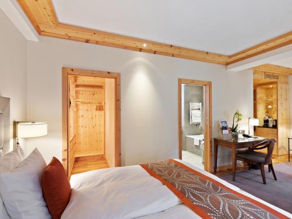 Grand Hotel Zermatterhof : photo 5 de la chambre chambre double de luxe - vue sur mont cervin