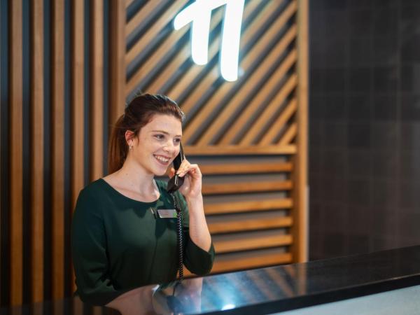 Holiday Inn Bournemouth, an IHG Hotel : photo 1 de la chambre chambre standard lit queen-size