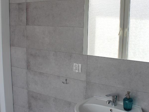 Szafirowy Zakątek : photo 7 de la chambre chambre double avec salle de bains privative