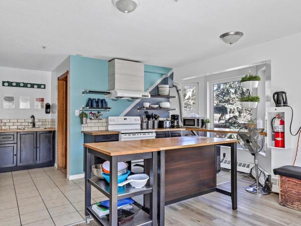 Samesun Banff Hostel : photo 7 de la chambre lit dans dortoir mixte de 10 lits