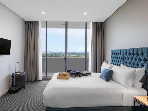 Meriton Suites Waterloo : photo 10 de la chambre suite 3 chambres - côté parc