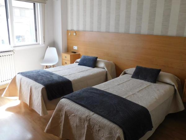 Hostal Crisol X Liste Station : photo 4 de la chambre chambre triple basique