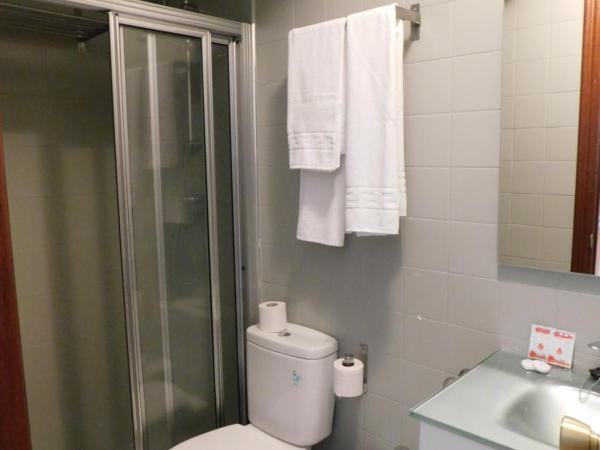 Hostal Crisol X Liste Station : photo 1 de la chambre chambre simple avec salle de bains privative