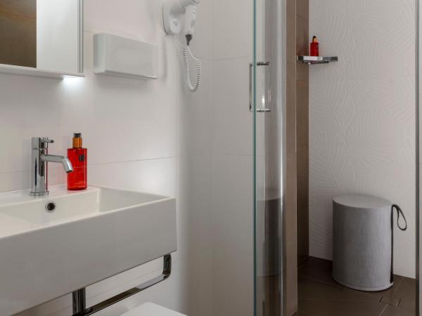 Hotel Delle Rose : photo 5 de la chambre chambre double standard