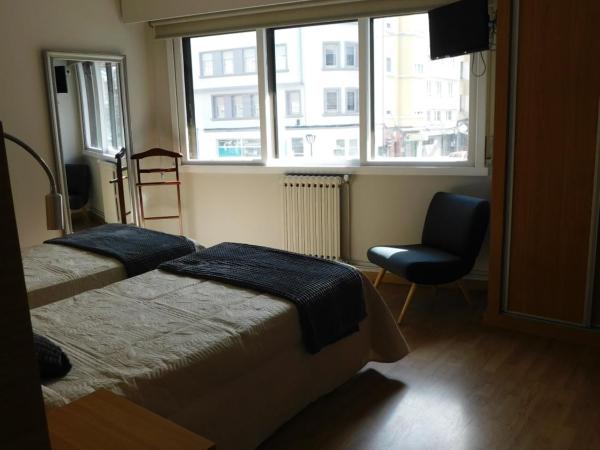 Hostal Crisol X Liste Station : photo 8 de la chambre chambre triple basique