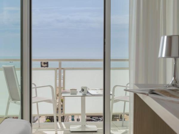 Hotel Delle Rose : photo 3 de la chambre chambre double supérieure - vue sur mer