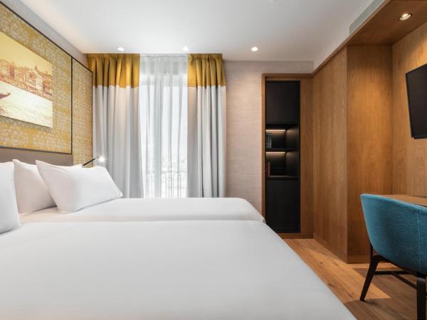 Eurostars Aliados : photo 6 de la chambre chambre double deluxe avec balcon - vue sur avenue des aliados