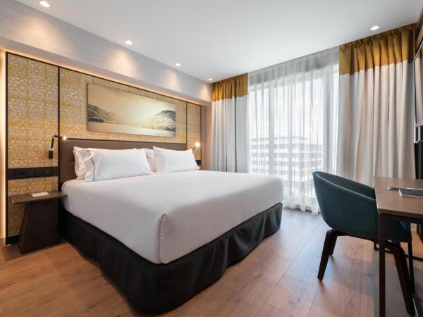 Eurostars Aliados : photo 7 de la chambre chambre double deluxe avec balcon - vue sur avenue des aliados