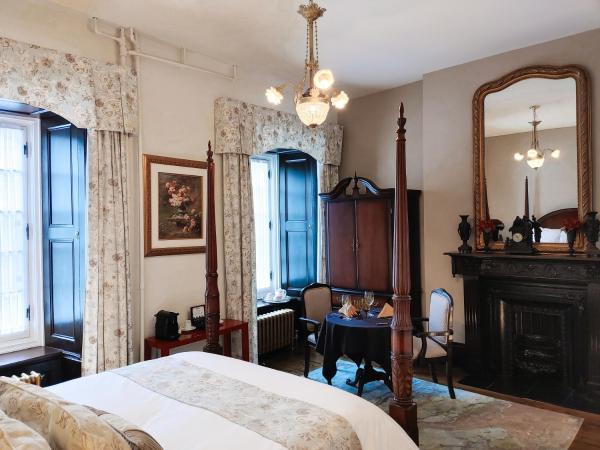 Le Clos Saint-Louis : photo 6 de la chambre chambre lit queen-size prestige – Étages inférieurs