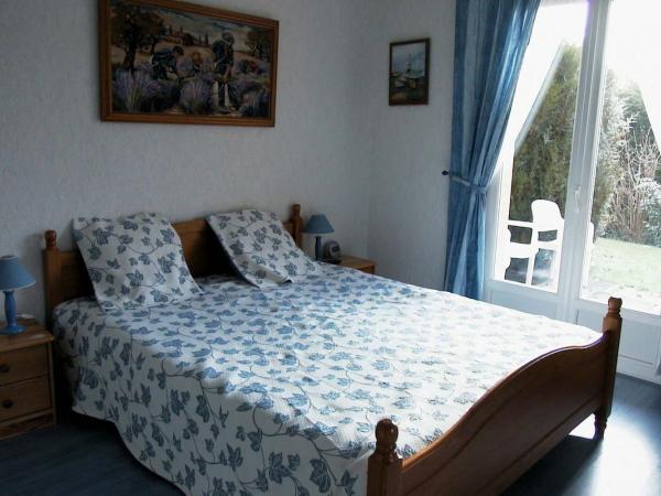 Chambres d'Hôtes de l'Auraine : photo 1 de la chambre chambre familiale (2 adultes et 2 enfants)