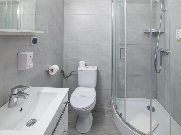 Hotel Nowa Panorama : photo 9 de la chambre chambre triple