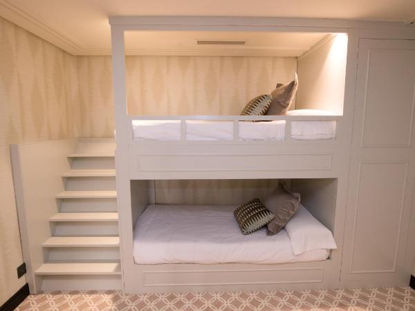 Hotel Bahía : photo 5 de la chambre chambre familiale (2 adultes et 2 enfants)