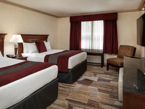 Royal Canadian Lodge : photo 1 de la chambre chambre standard avec 2 lits queen-size