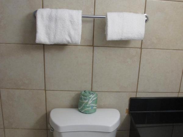 Motel 6 Baltimore MD : photo 1 de la chambre chambre lit king-size