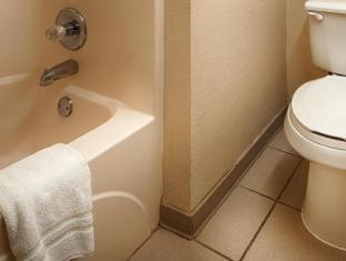 SureStay Plus by Best Western San Antonio Fiesta Inn : photo 7 de la chambre room #30017538