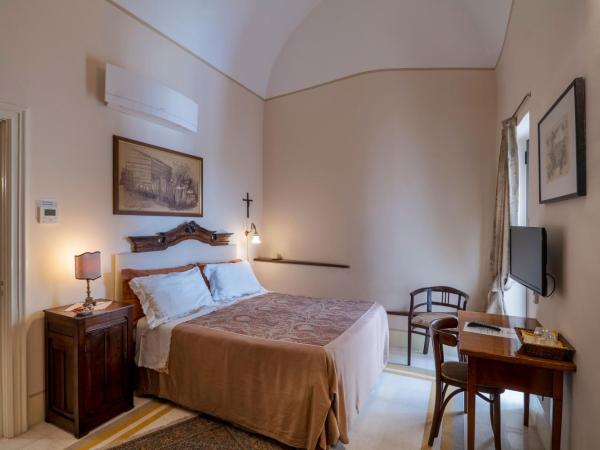 Palazzo Rollo : photo 9 de la chambre chambre double standard