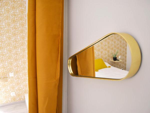 Hôtel le Thurot : photo 2 de la chambre chambre double avec salle de bains privative