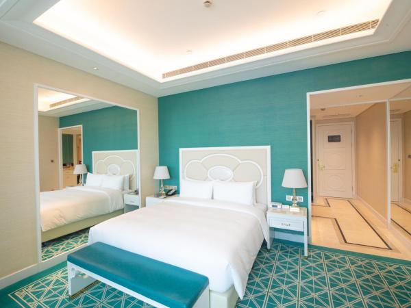 Howard Johnson Plaza Ningbo : photo 2 de la chambre modern classic king room - non-smoking