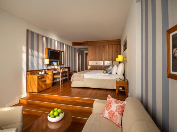 Dubrovnik President Valamar Collection Hotel : photo 4 de la chambre suite niveau v pour 2 + 2 personnes - vue sur mer