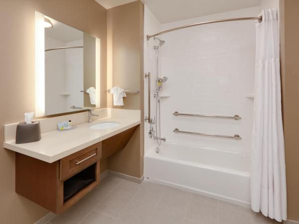 Staybridge Suites - Oklahoma City - Downtown, an IHG Hotel : photo 1 de la chambre studio lit king-size - baignoire accessible aux personnes à mobilité réduite/non-fumeurs